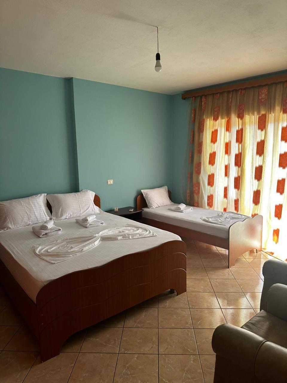 Boni Apartments Himare Exterior photo